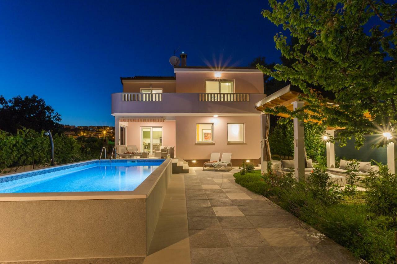 Villa Sweet Home Marija With Heated Pool Split Exterior photo